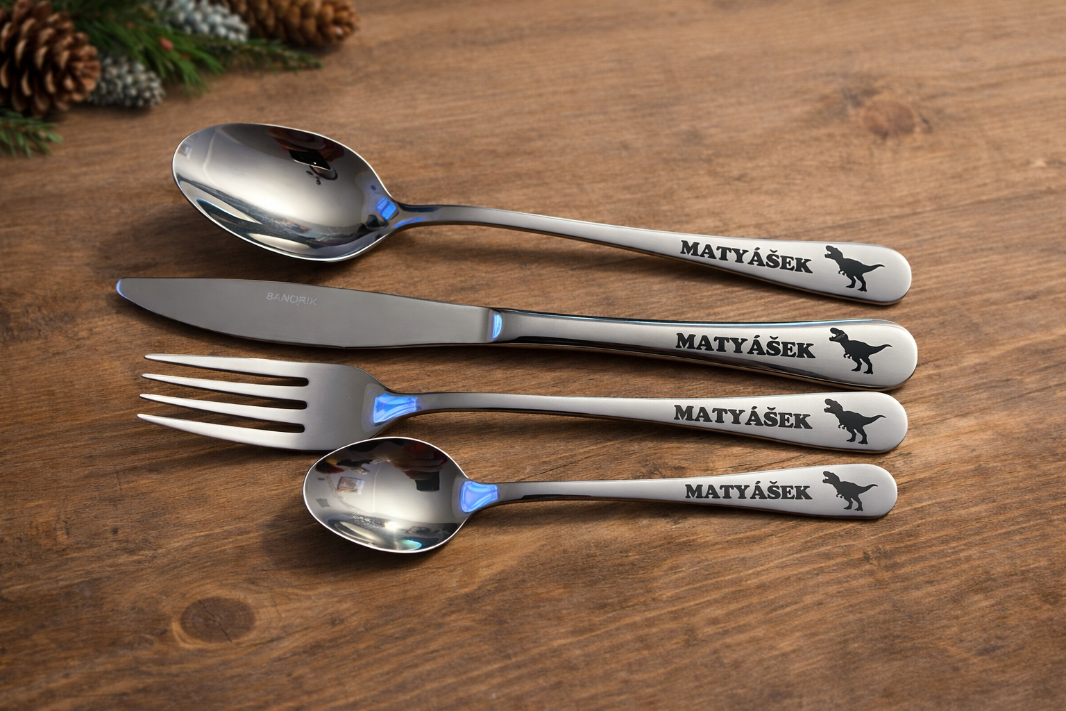 Gravírovaná prkénka a vybavení do kuchyně 