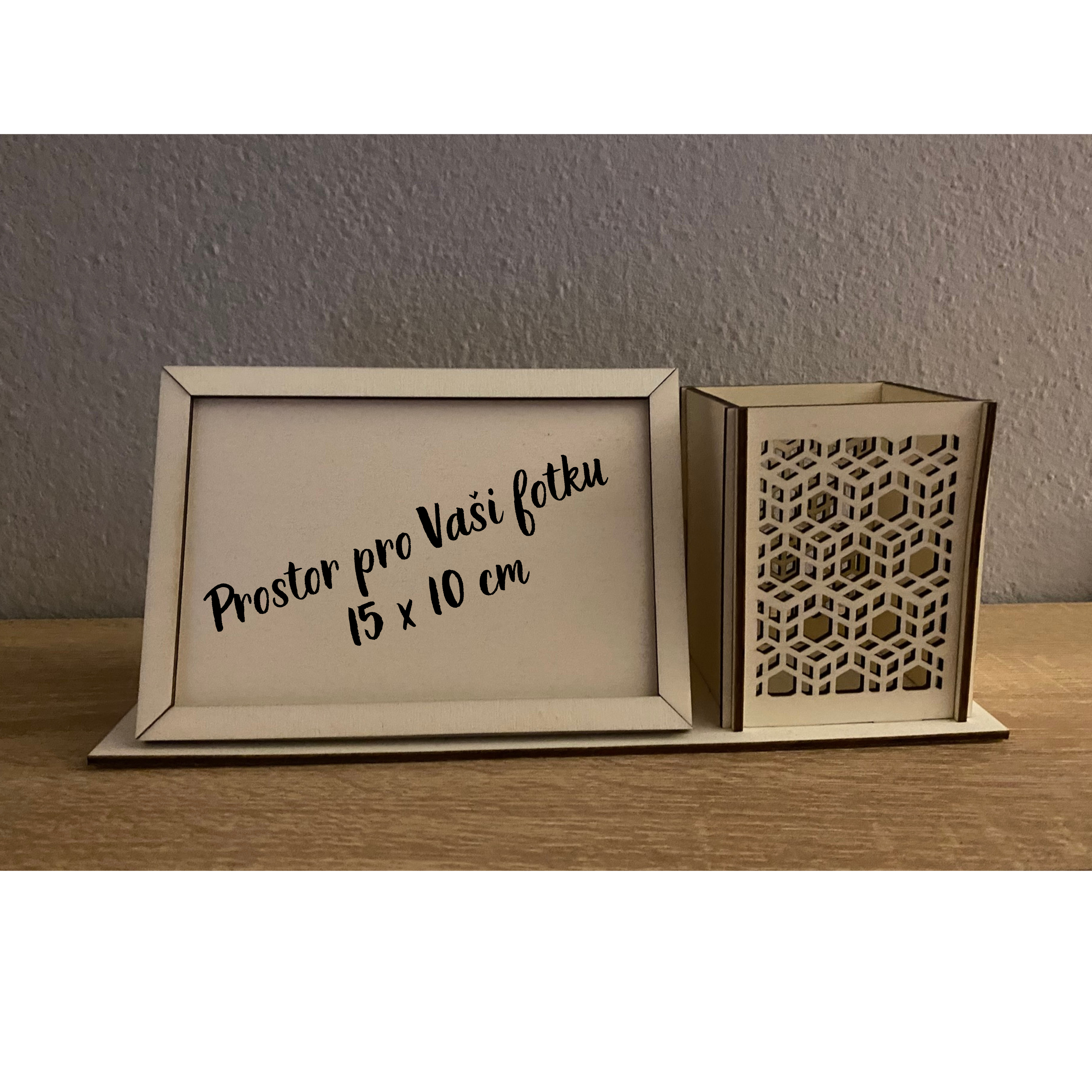 Držák na fotku a tužky na stůl