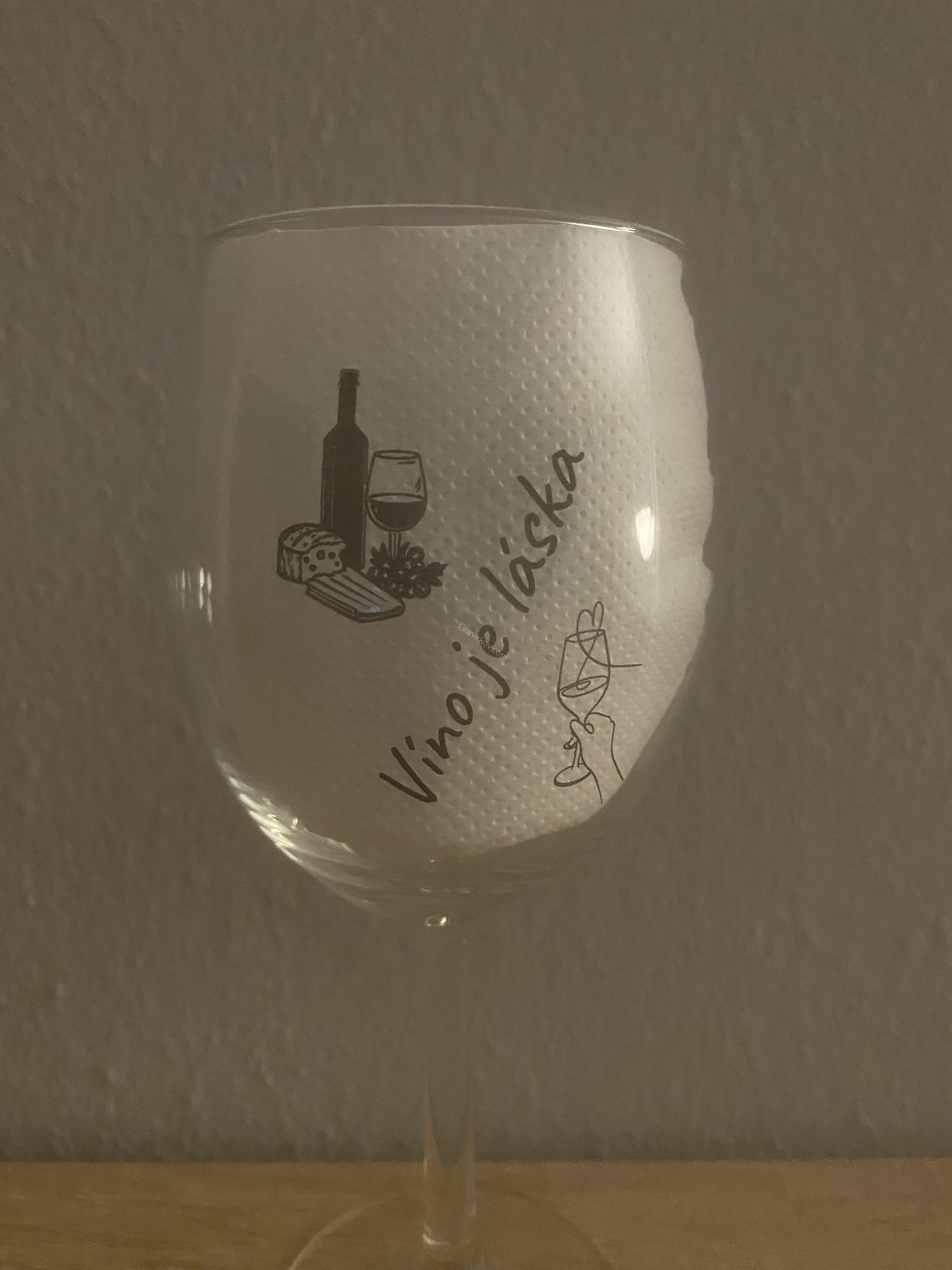 Gravírovaná sklenice na víno - design 3