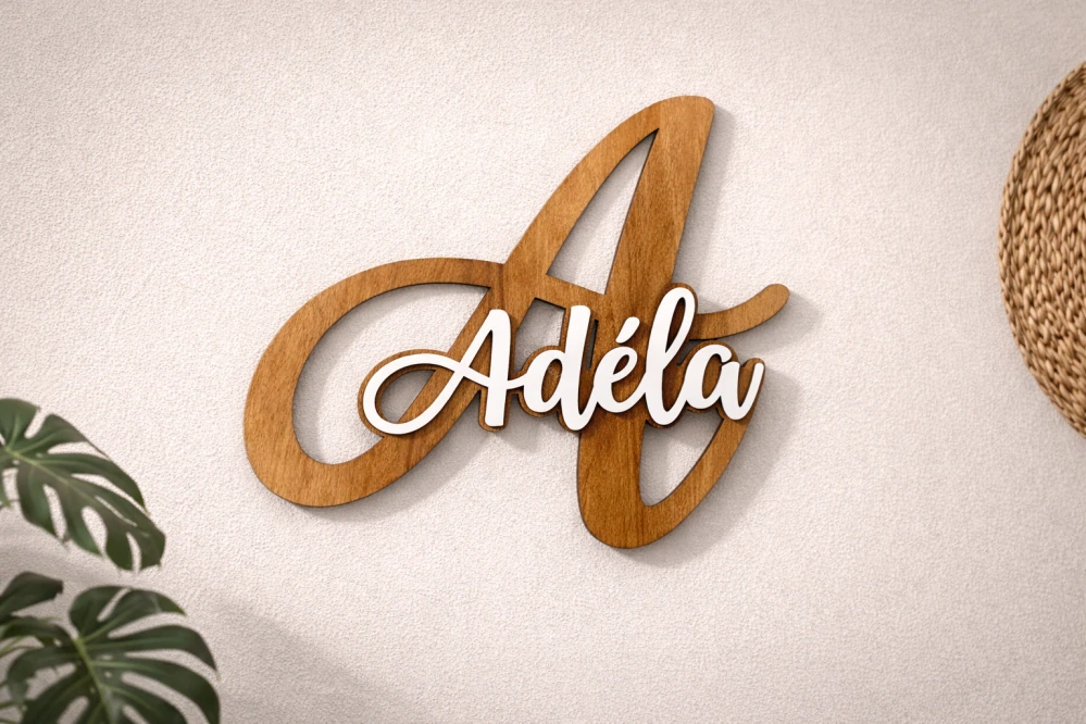 Dřevěné písmeno se jménem na míru – stylová dekorace do interiéru