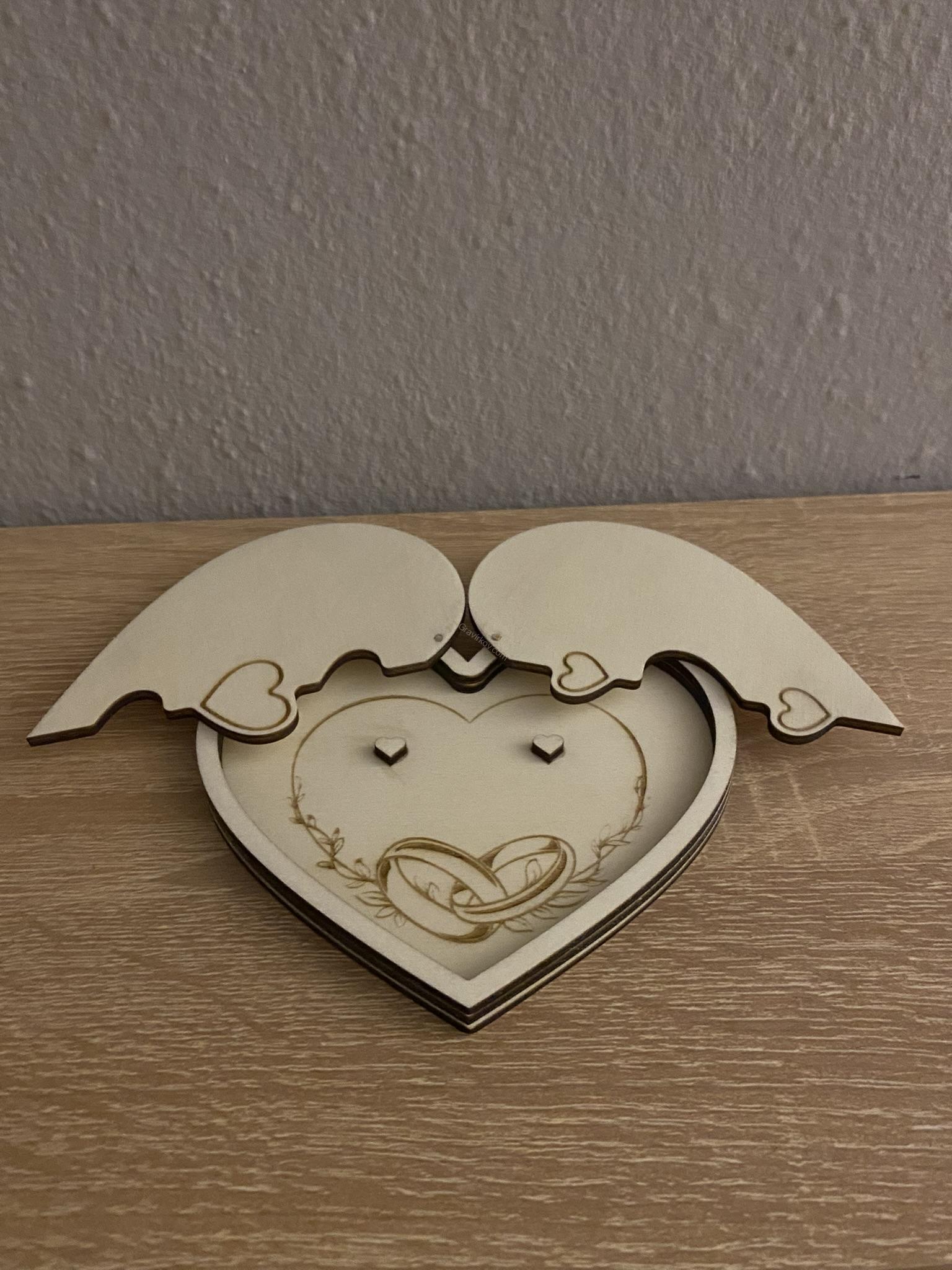 Otevírací srdíčko na prstýnky 