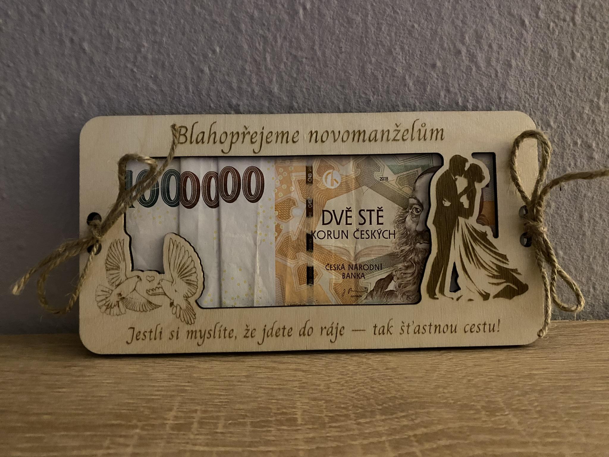 Dřevěné přání na bankovky - ke svatbě 01