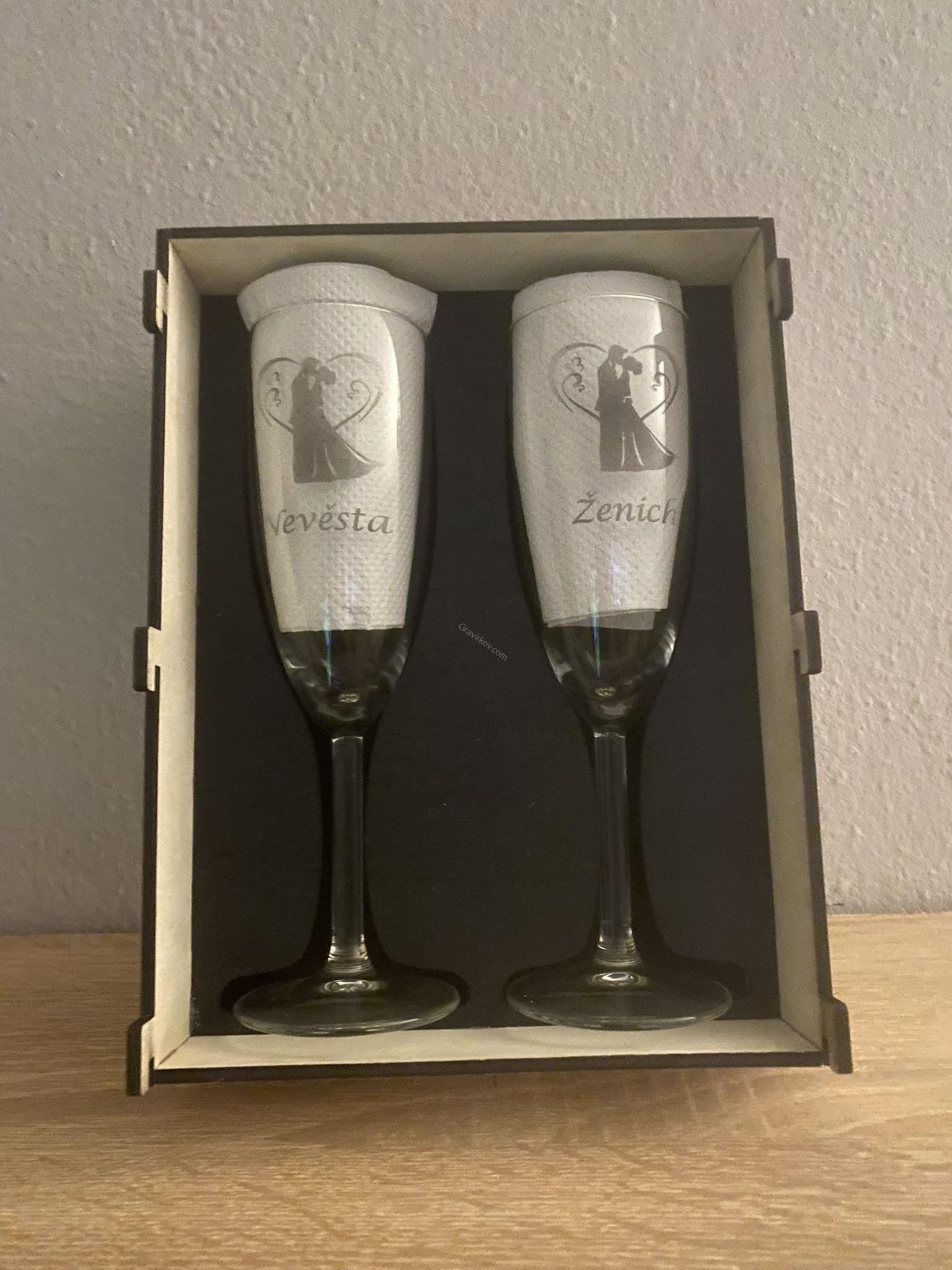 Gravírované sklenice na šampus (2 ks) v gravírované krabici