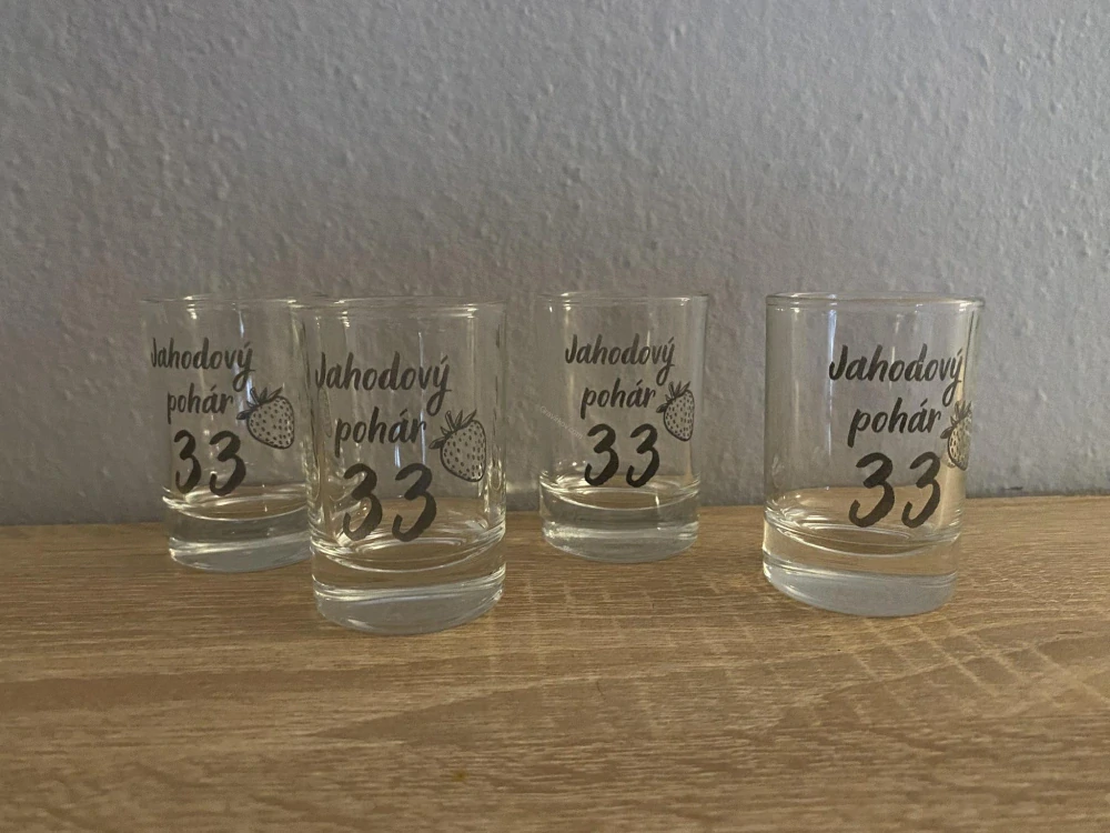 Gravírovaný panák - 1 ks