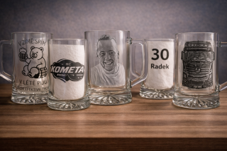 Gravírovaný skleněný krýgl na zakázku – vlastní design i fotografie (300 / 500 ml)